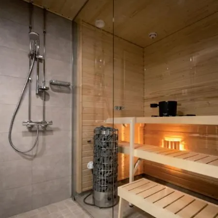 1st Floor, 33m2 1-bedroom App, Sauna, Close To The Shop, Airport And Train Station * فانتا