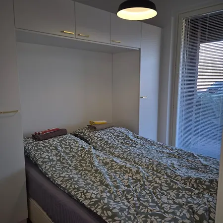 1st Floor, 33m2 1-bedroom App, Sauna, Close To The Shop, Airport And Train Station شقة فانتا