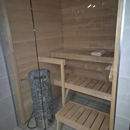 شقة 1st Floor, 33m2 1-bedroom App, Sauna, Close To The Shop, Airport And Train Station